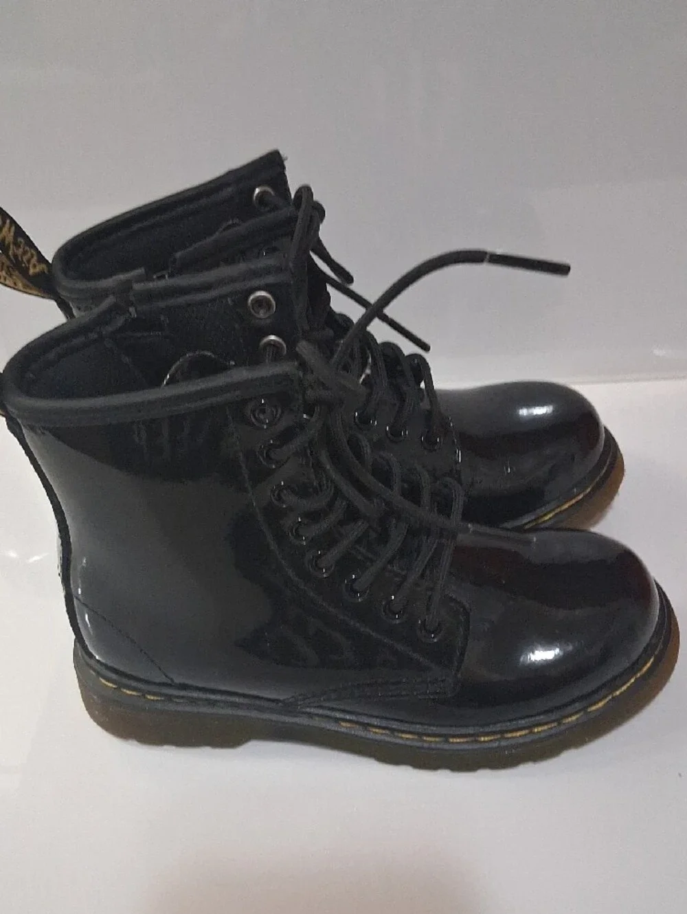 Pre-owned Dr. Martens Black Patent Lace-Up Ankle Boots